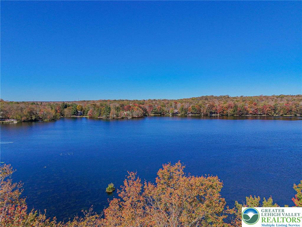 Clifton Twp, Pennsylvania, 18424, United States, 5 Bedrooms Bedrooms, ,4 BathroomsBathrooms,Residential,Active,1962171