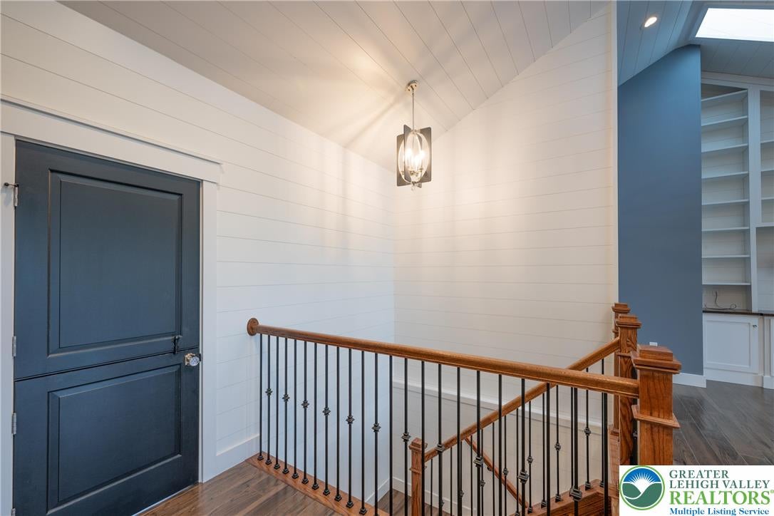 Greenwich Township, Pennsylvania, 19530, United States, ,5 BathroomsBathrooms,Residential,Active,1880295