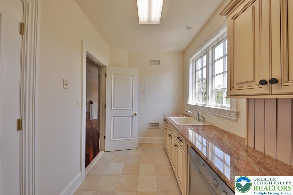 Upper Saucon Twp, Pennsylvania, 18034, United States, 6 Bedrooms Bedrooms, ,12 BathroomsBathrooms,Residential,Active,1885031