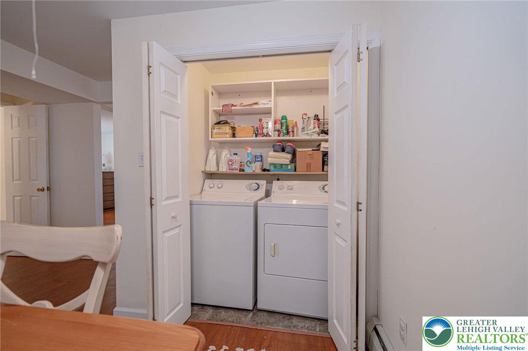 Clifton Twp, Pennsylvania, 18424, United States, 5 Bedrooms Bedrooms, ,4 BathroomsBathrooms,Residential,Active,1962171