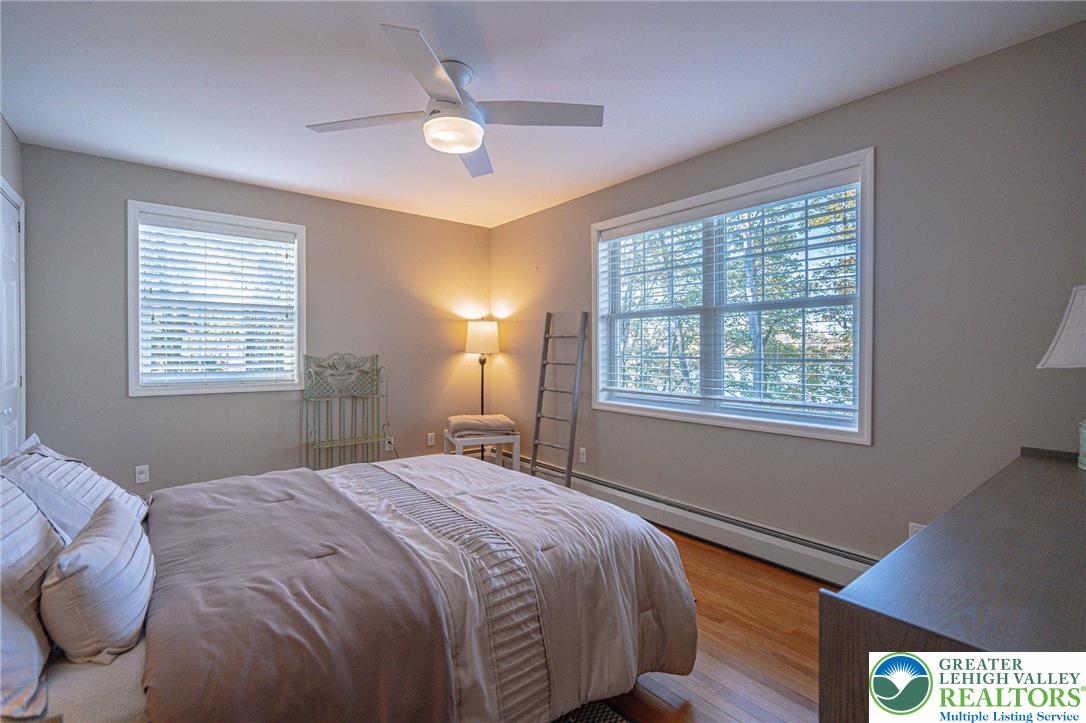 Clifton Twp, Pennsylvania, 18424, United States, 5 Bedrooms Bedrooms, ,4 BathroomsBathrooms,Residential,Active,1962171