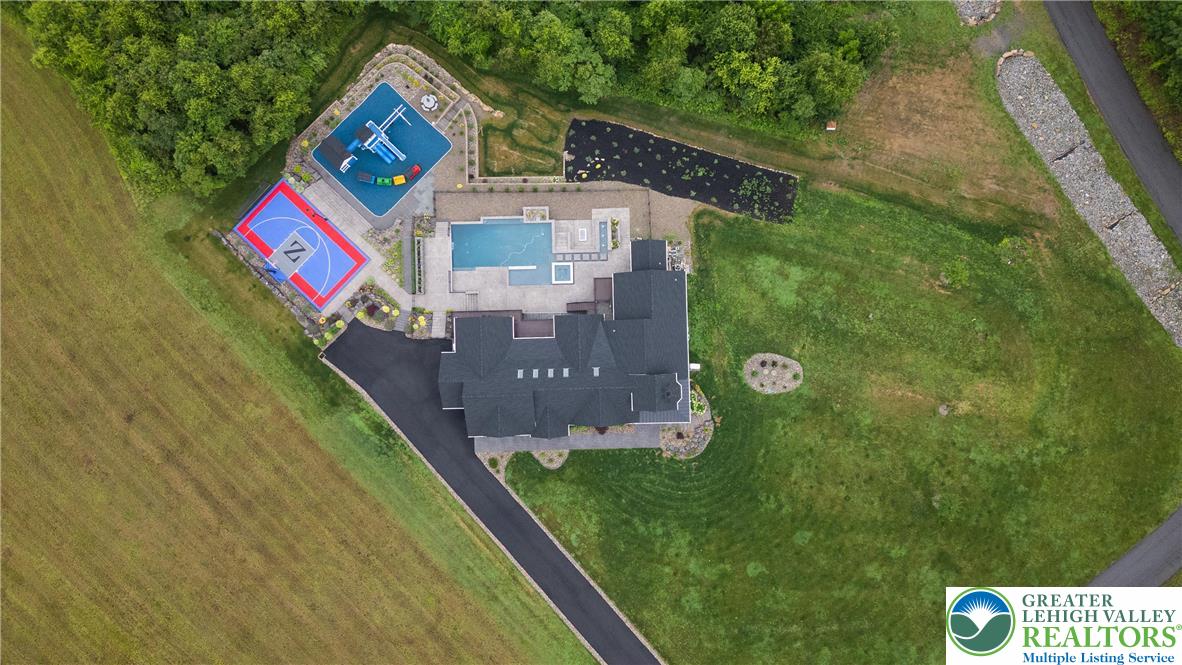 Greenwich Twp, Pennsylvania, 19530, United States, 6 Bedrooms Bedrooms, ,5 BathroomsBathrooms,Residential,Active,1967300