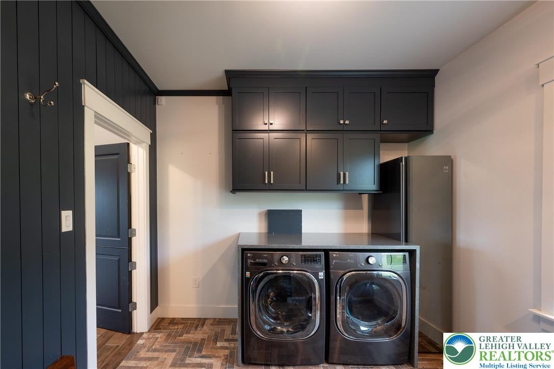 Greenwich Township, Pennsylvania, 19530, United States, ,5 BathroomsBathrooms,Residential,Active,1880295