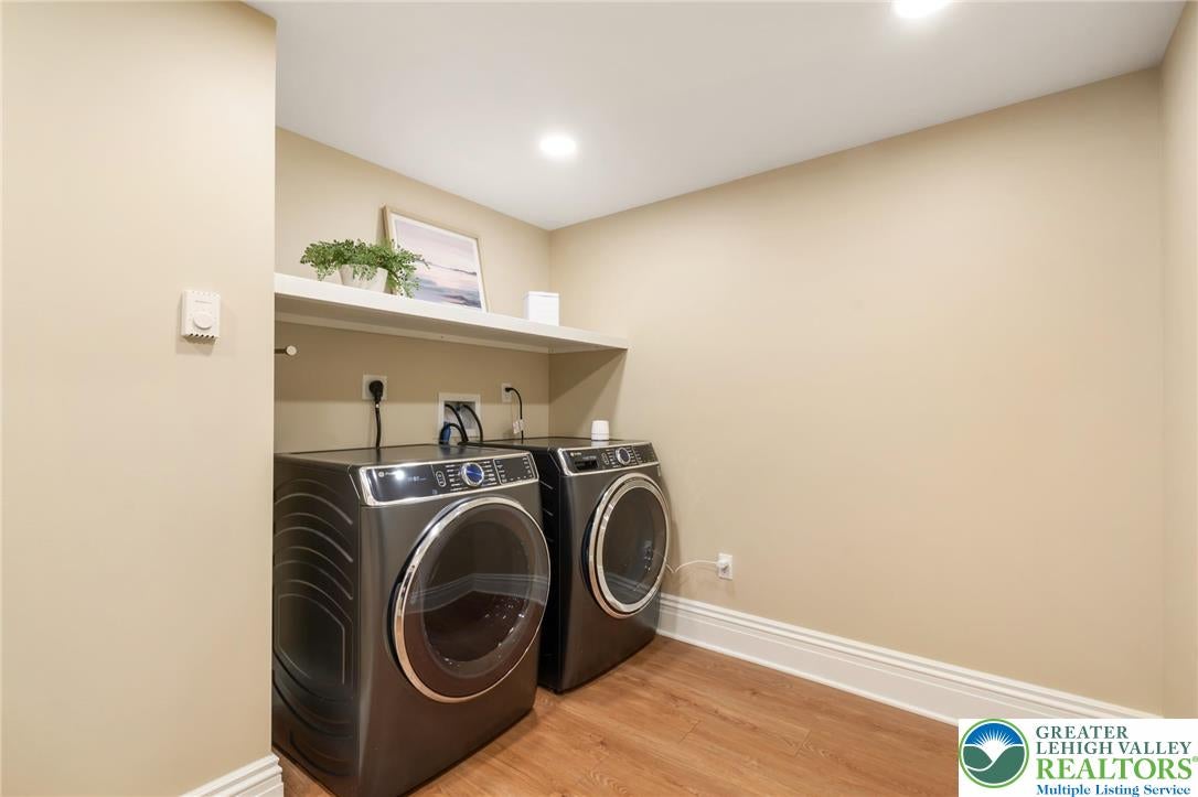 Bethlehem City, Pennsylvania, 18015, United States, 3 Bedrooms Bedrooms, ,5 BathroomsBathrooms,Residential,Active,1943838