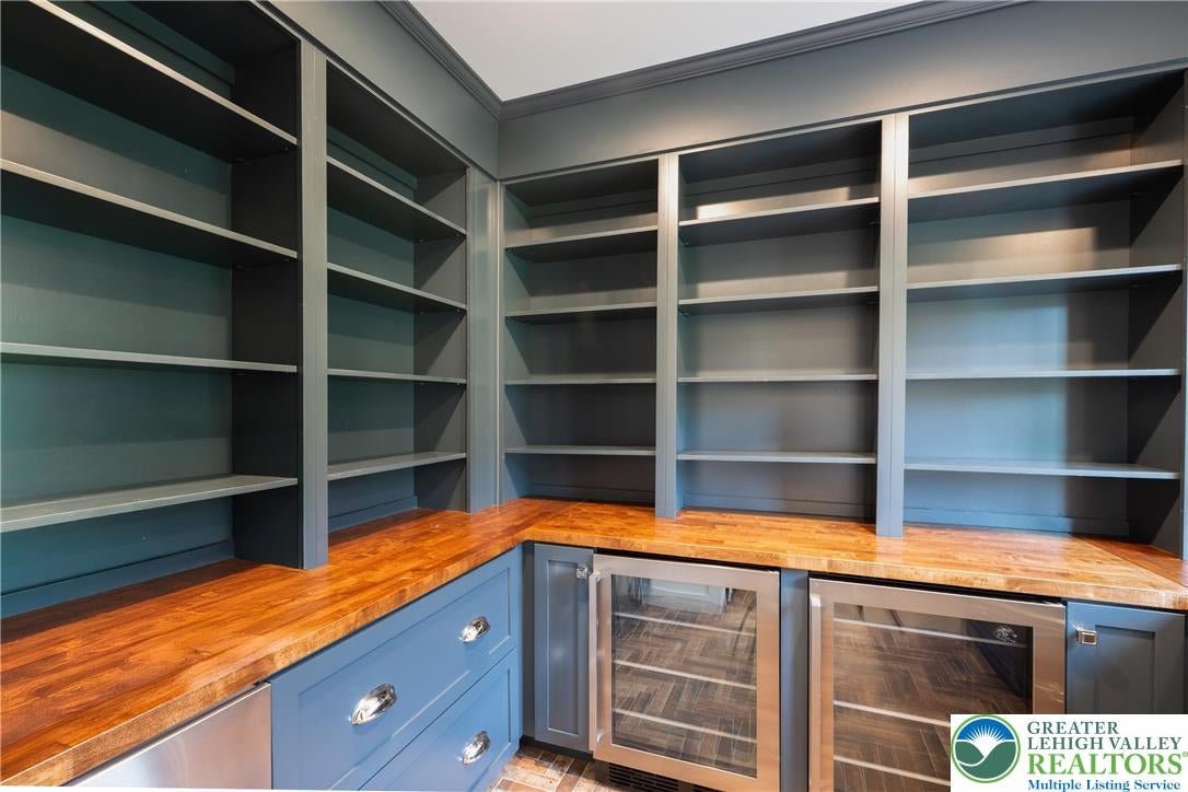 Greenwich Twp, Pennsylvania, 19530, United States, 6 Bedrooms Bedrooms, ,5 BathroomsBathrooms,Residential,Active,1967300