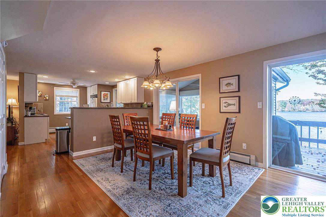 Clifton Twp, Pennsylvania, 18424, United States, 5 Bedrooms Bedrooms, ,4 BathroomsBathrooms,Residential,Active,1962171