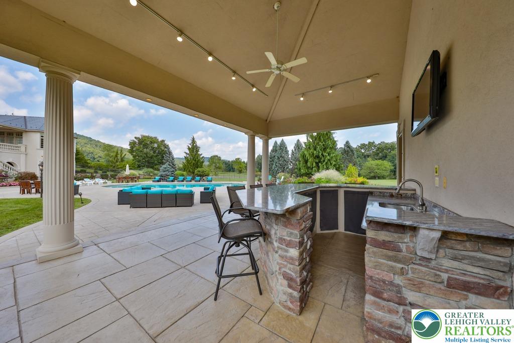 Upper Saucon Twp, Pennsylvania, 18034, United States, 6 Bedrooms Bedrooms, ,12 BathroomsBathrooms,Residential,Active,1885031