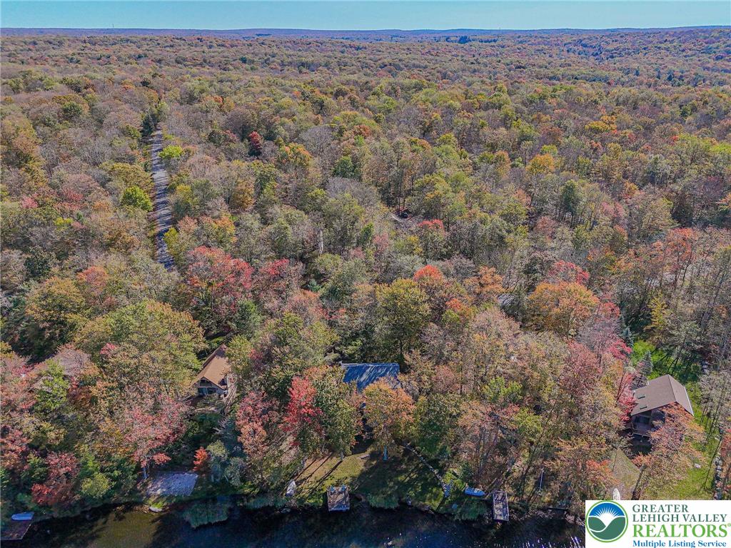 Clifton Twp, Pennsylvania, 18424, United States, 5 Bedrooms Bedrooms, ,4 BathroomsBathrooms,Residential,Active,1962171