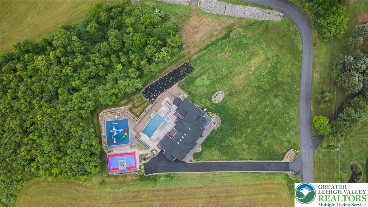 Greenwich Township, Pennsylvania, 19530, United States, ,5 BathroomsBathrooms,Residential,Active,1880295