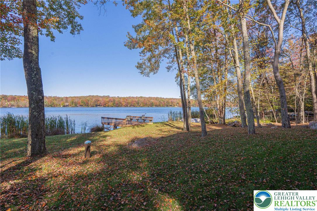Clifton Twp, Pennsylvania, 18424, United States, 5 Bedrooms Bedrooms, ,4 BathroomsBathrooms,Residential,Active,1962171
