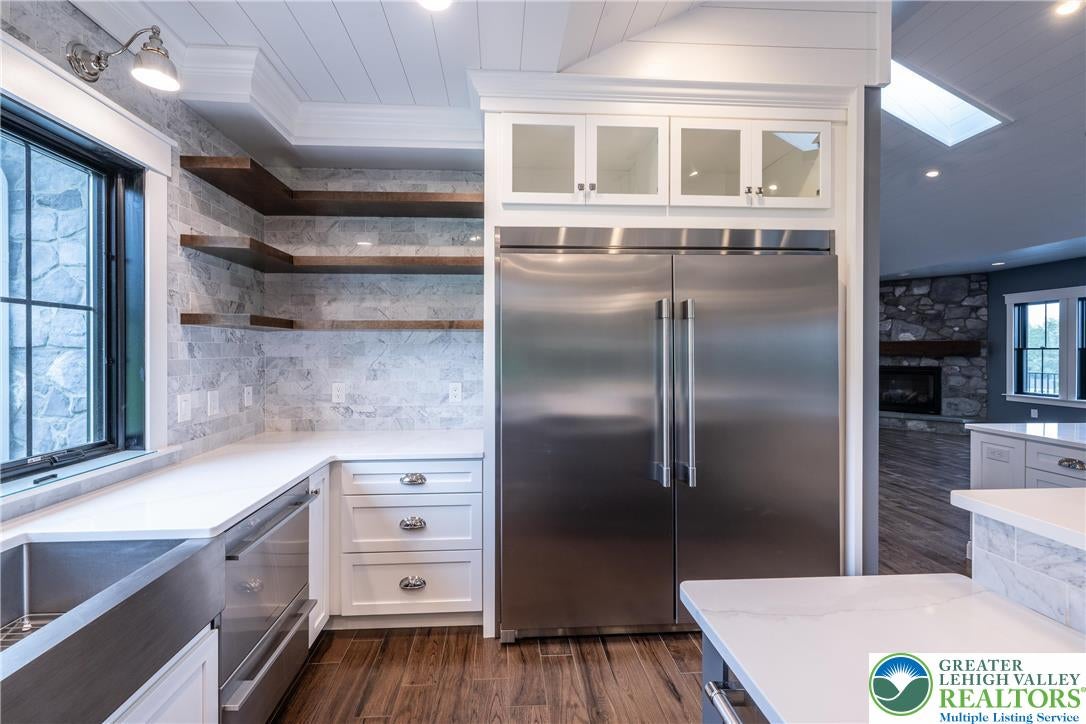 Greenwich Township, Pennsylvania, 19530, United States, ,5 BathroomsBathrooms,Residential,Active,1880295