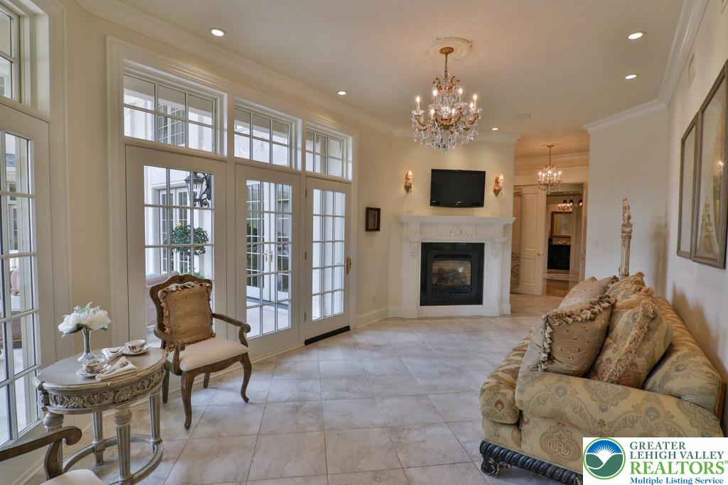 Upper Saucon Twp, Pennsylvania, 18034, United States, 6 Bedrooms Bedrooms, ,12 BathroomsBathrooms,Residential,Active,1885031