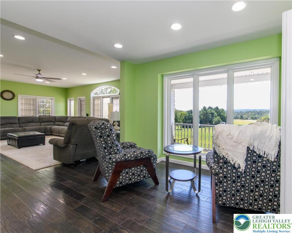 Upper Hanover Twp, Pennsylvania, 18041, United States, 7 Bedrooms Bedrooms, ,9 BathroomsBathrooms,Residential,Active,1936385