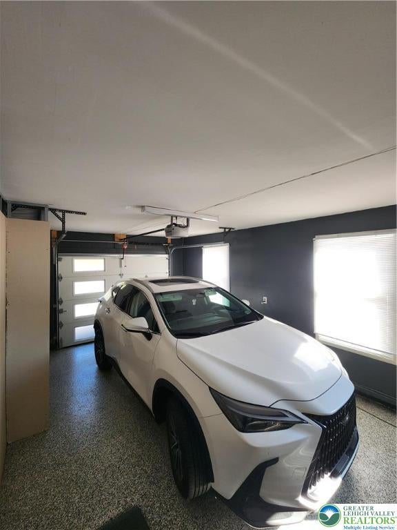 Bushkill Twp, Pennsylvania, 18064, United States, 4 Bedrooms Bedrooms, ,5 BathroomsBathrooms,Residential,Active,1945456