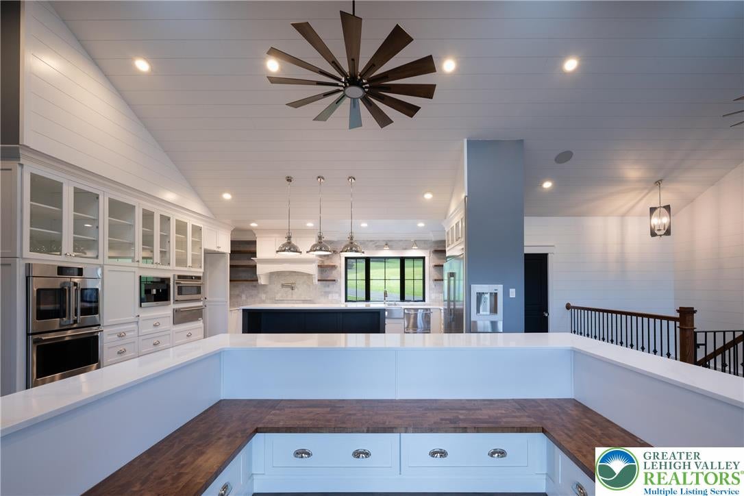 Greenwich Township, Pennsylvania, 19530, United States, ,5 BathroomsBathrooms,Residential,Active,1880295