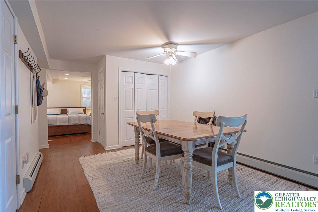 Clifton Twp, Pennsylvania, 18424, United States, 5 Bedrooms Bedrooms, ,4 BathroomsBathrooms,Residential,Active,1962171