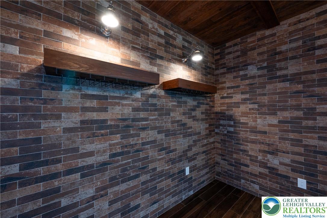 Greenwich Township, Pennsylvania, 19530, United States, ,5 BathroomsBathrooms,Residential,Active,1880295