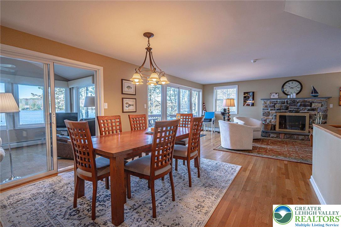 Clifton Twp, Pennsylvania, 18424, United States, 5 Bedrooms Bedrooms, ,4 BathroomsBathrooms,Residential,Active,1962171