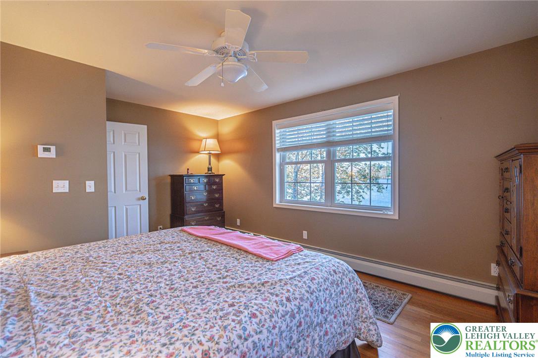 Clifton Twp, Pennsylvania, 18424, United States, 5 Bedrooms Bedrooms, ,4 BathroomsBathrooms,Residential,Active,1962171