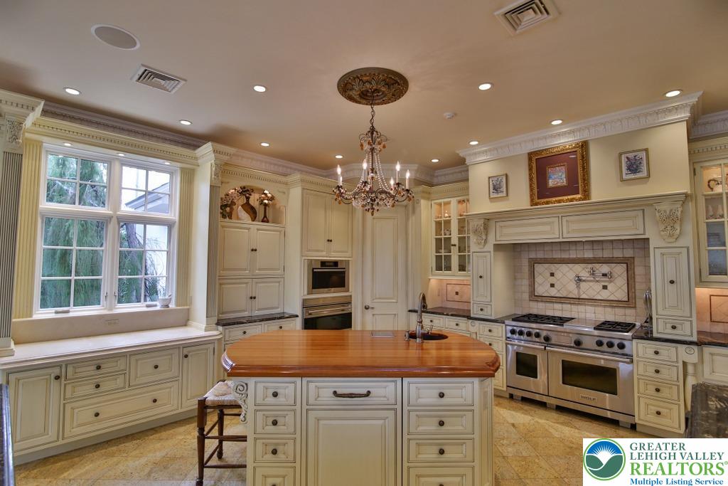 Upper Saucon Twp, Pennsylvania, 18034, United States, 6 Bedrooms Bedrooms, ,12 BathroomsBathrooms,Residential,Active,1885031