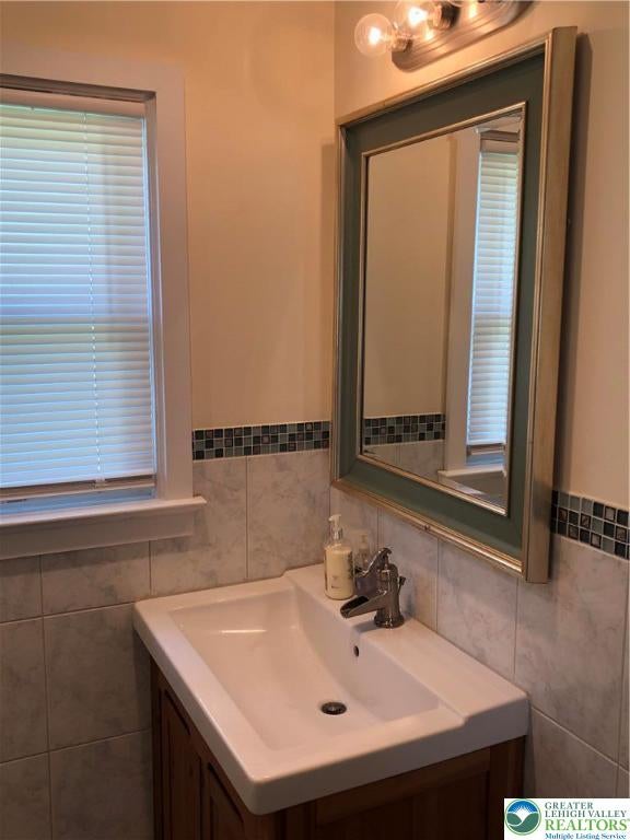 Lower Saucon Twp, Pennsylvania, 18015, United States, 2 Bedrooms Bedrooms, ,1 BathroomBathrooms,Residential,Active,2000201