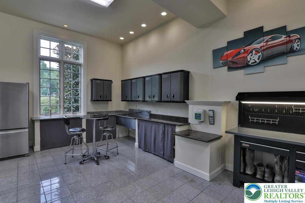 Upper Saucon Twp, Pennsylvania, 18034, United States, 6 Bedrooms Bedrooms, ,12 BathroomsBathrooms,Residential,Active,1885031