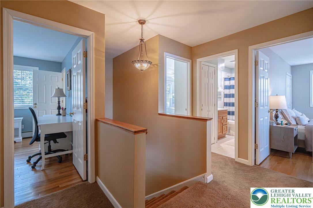 Clifton Twp, Pennsylvania, 18424, United States, 5 Bedrooms Bedrooms, ,4 BathroomsBathrooms,Residential,Active,1962171