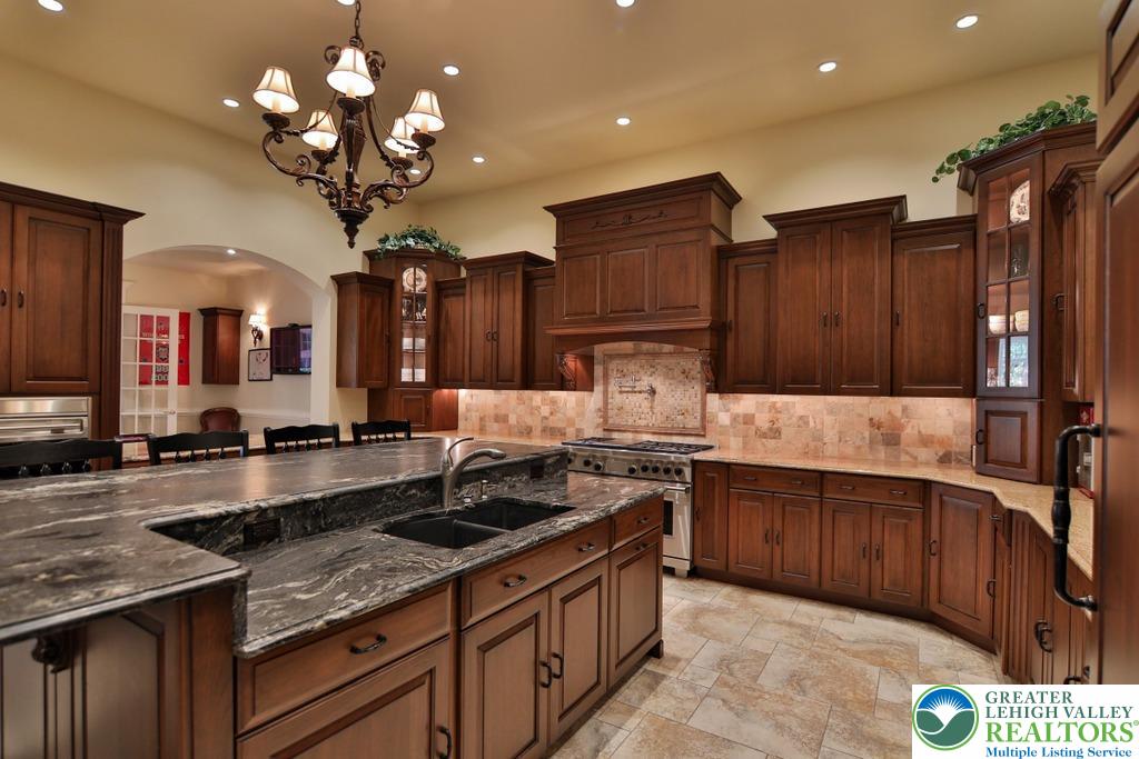 Upper Saucon Twp, Pennsylvania, 18034, United States, 6 Bedrooms Bedrooms, ,12 BathroomsBathrooms,Residential,Active,1885031