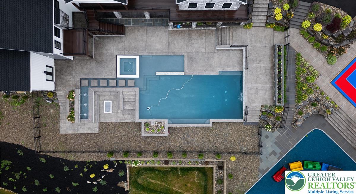 Greenwich Township, Pennsylvania, 19530, United States, ,5 BathroomsBathrooms,Residential,Active,1880295