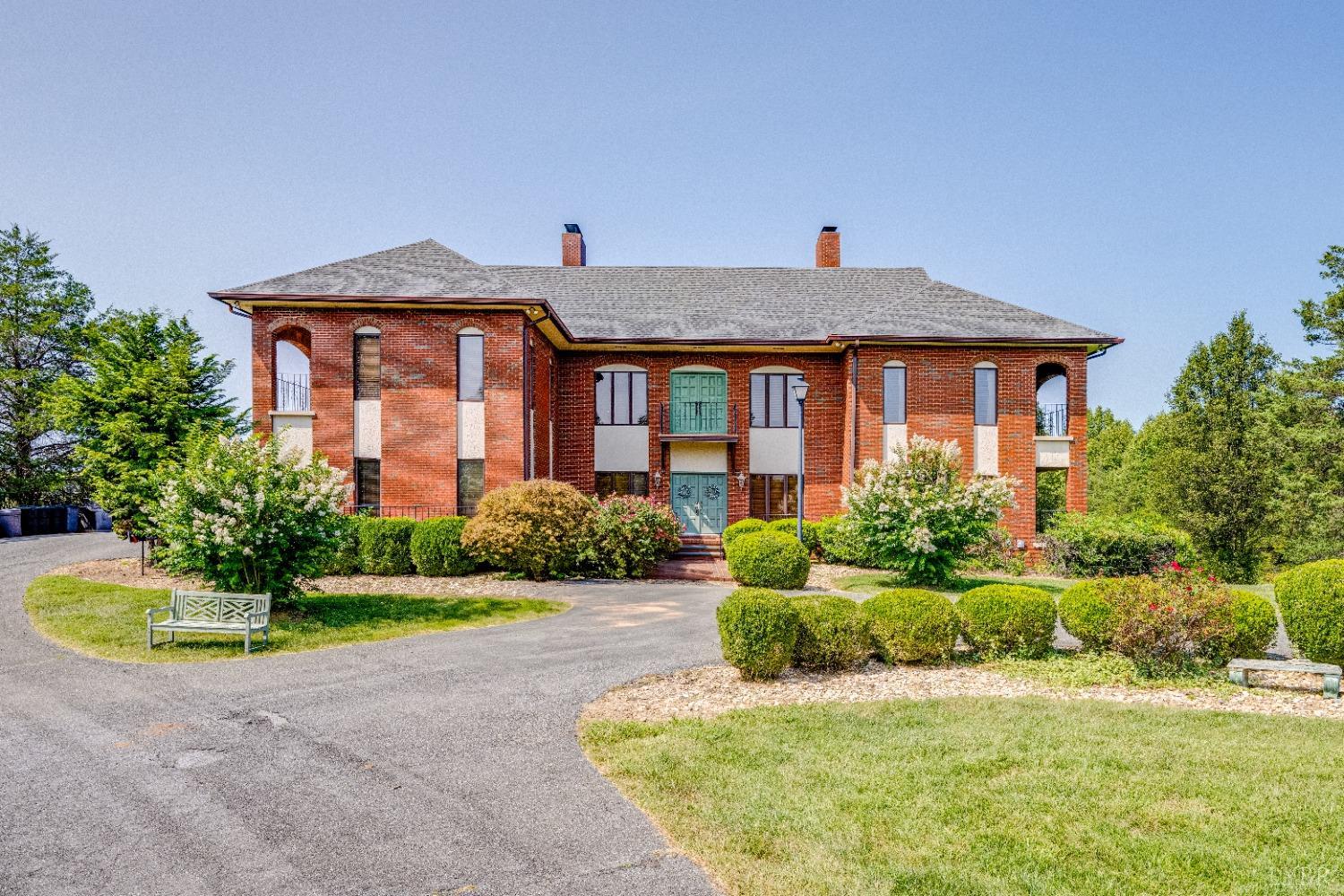 Goode, Virginia, 24556, United States, 4 Bedrooms Bedrooms, ,6 BathroomsBathrooms,Residential,Active,1703981