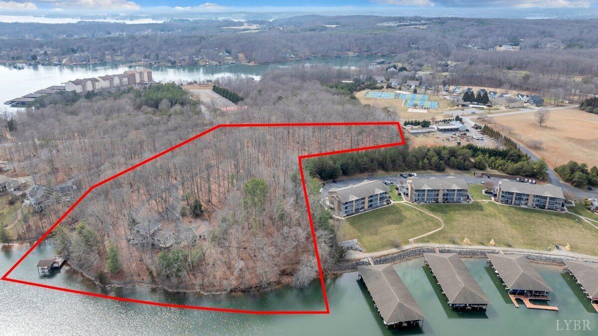 Huddleston, Virginia, 24104, United States, 5 Bedrooms Bedrooms, ,4 BathroomsBathrooms,Residential,Active,2023930