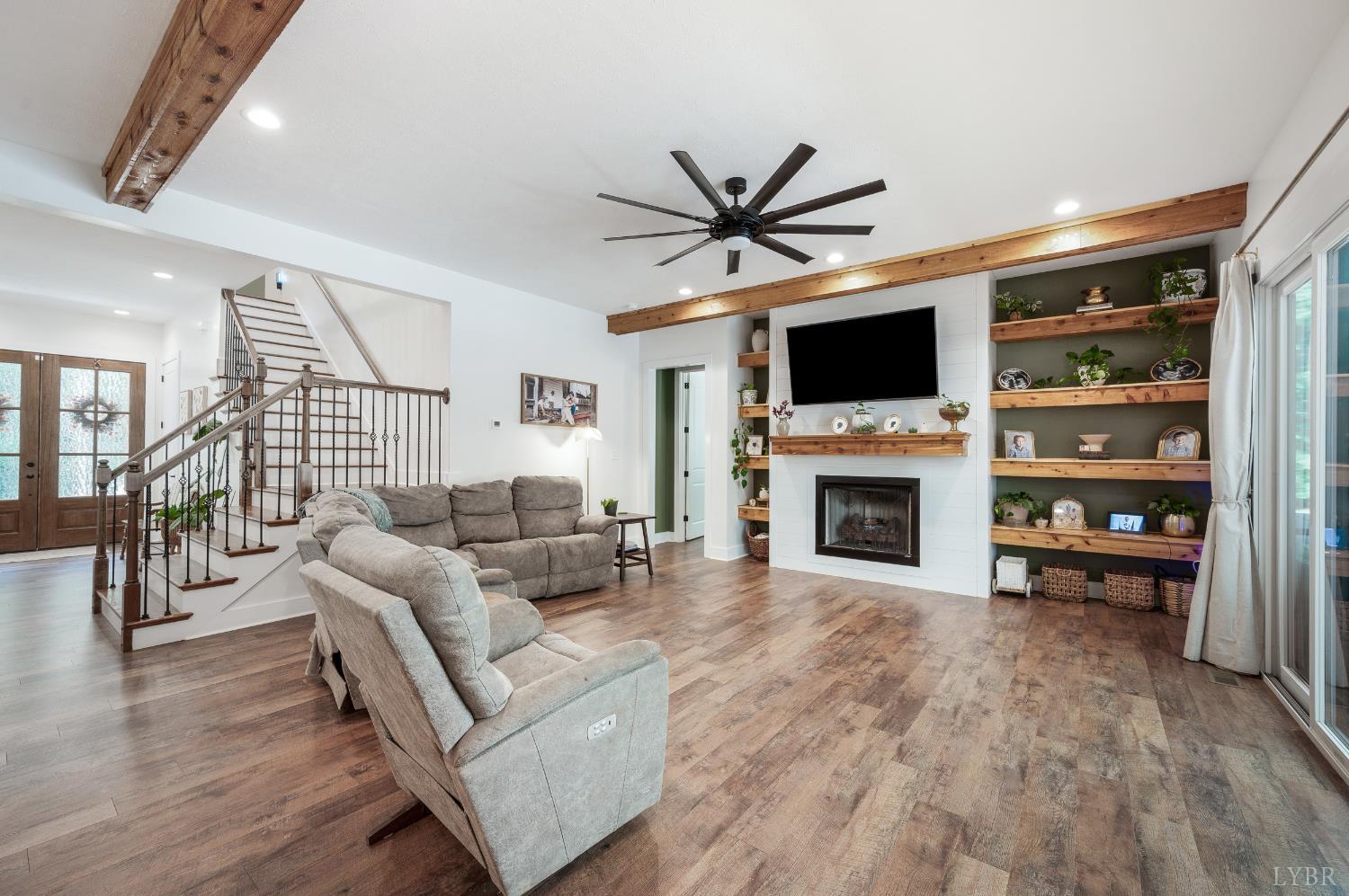 Rustburg, Virginia, 24588, United States, 3 Bedrooms Bedrooms, ,5 BathroomsBathrooms,Residential,Active,1944083