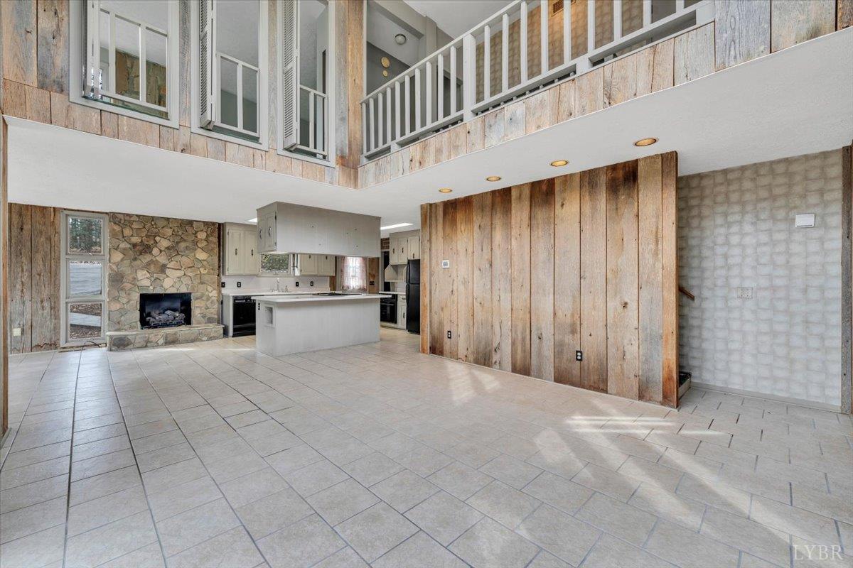 Huddleston, Virginia, 24104, United States, 5 Bedrooms Bedrooms, ,4 BathroomsBathrooms,Residential,Active,2023930