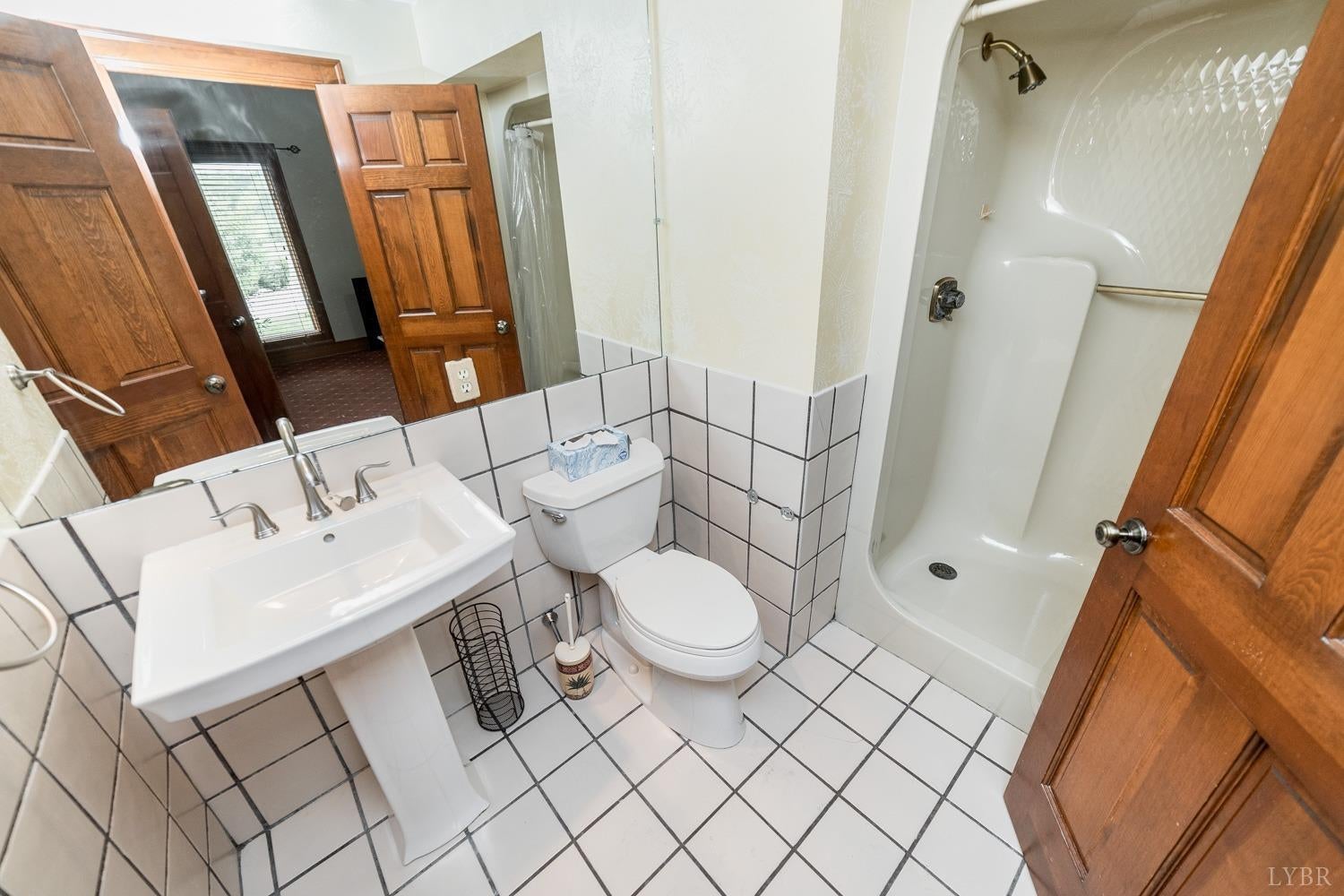 Goode, Virginia, 24556, United States, 4 Bedrooms Bedrooms, ,6 BathroomsBathrooms,Residential,Active,1703981