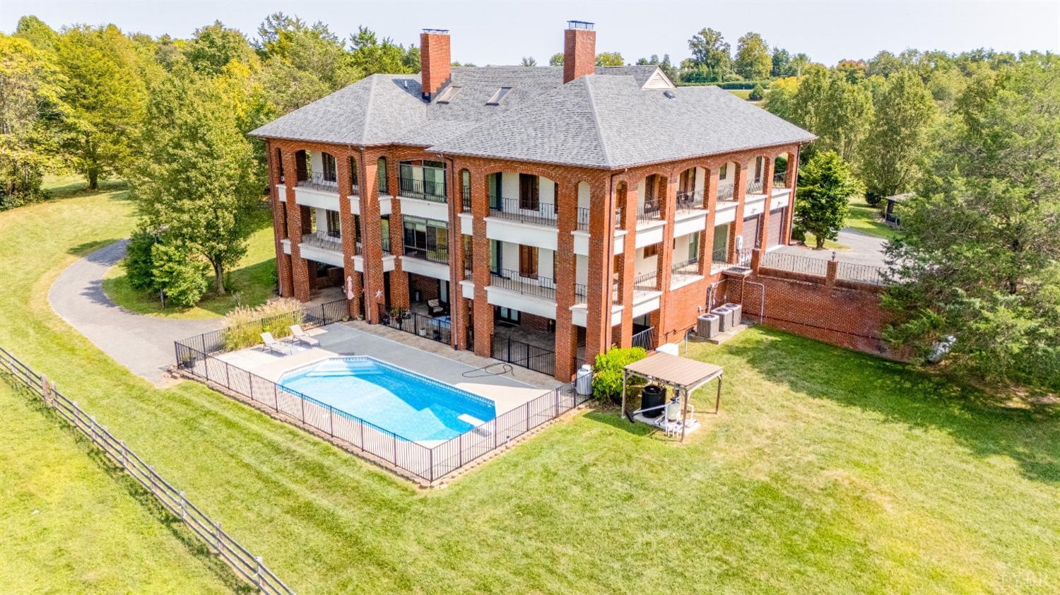 Goode, Virginia, 24556, United States, 4 Bedrooms Bedrooms, ,6 BathroomsBathrooms,Residential,Active,1703981