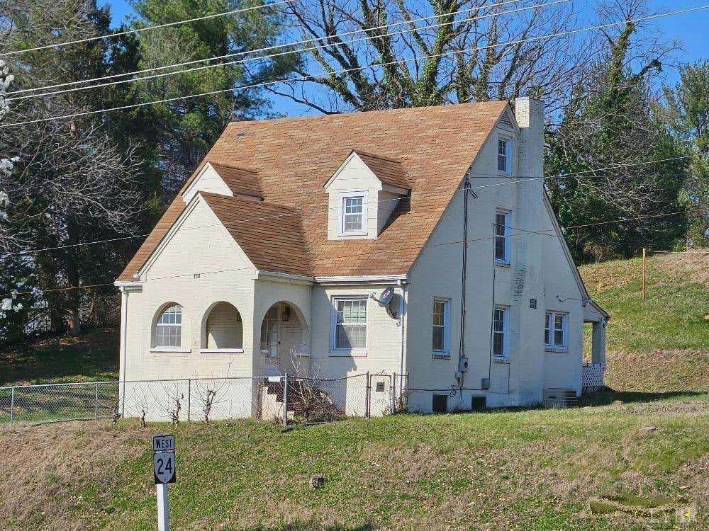 118 E VIRGINIA AVE, VINTON, VA 24179, photo 1 of 17