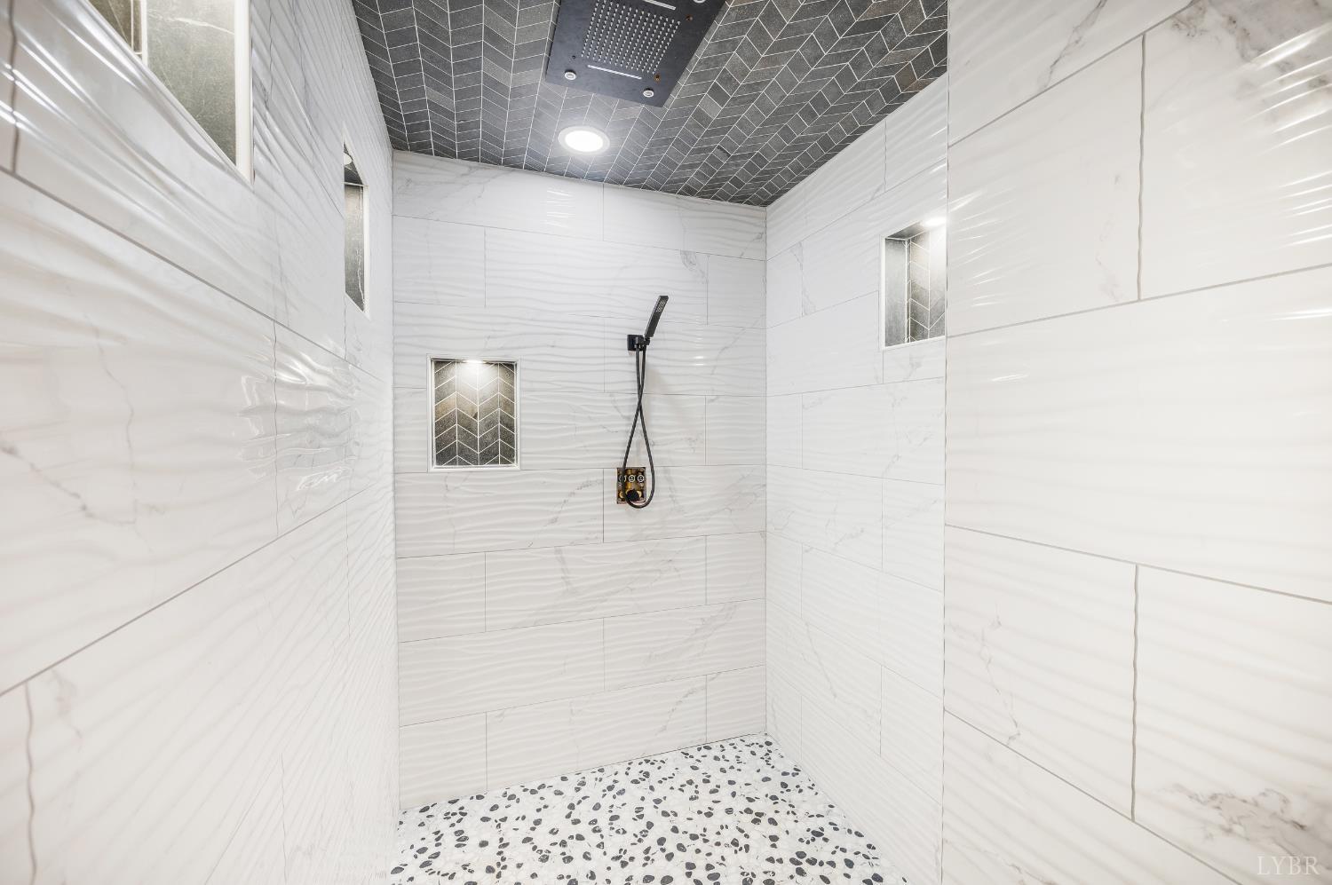 Gladys, Virginia, 24554, United States, ,8 BathroomsBathrooms,Residential,Active,1839716