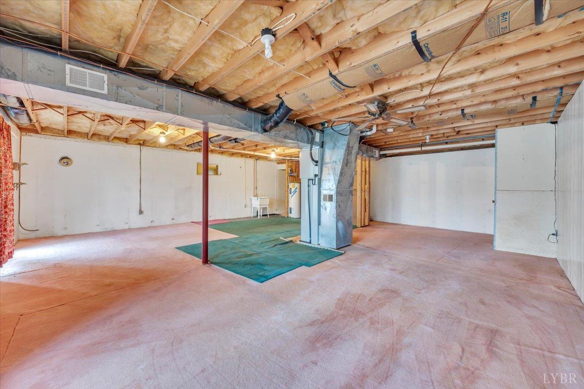 Huddleston, Virginia, 24104, United States, 5 Bedrooms Bedrooms, ,4 BathroomsBathrooms,Residential,Active,2023930