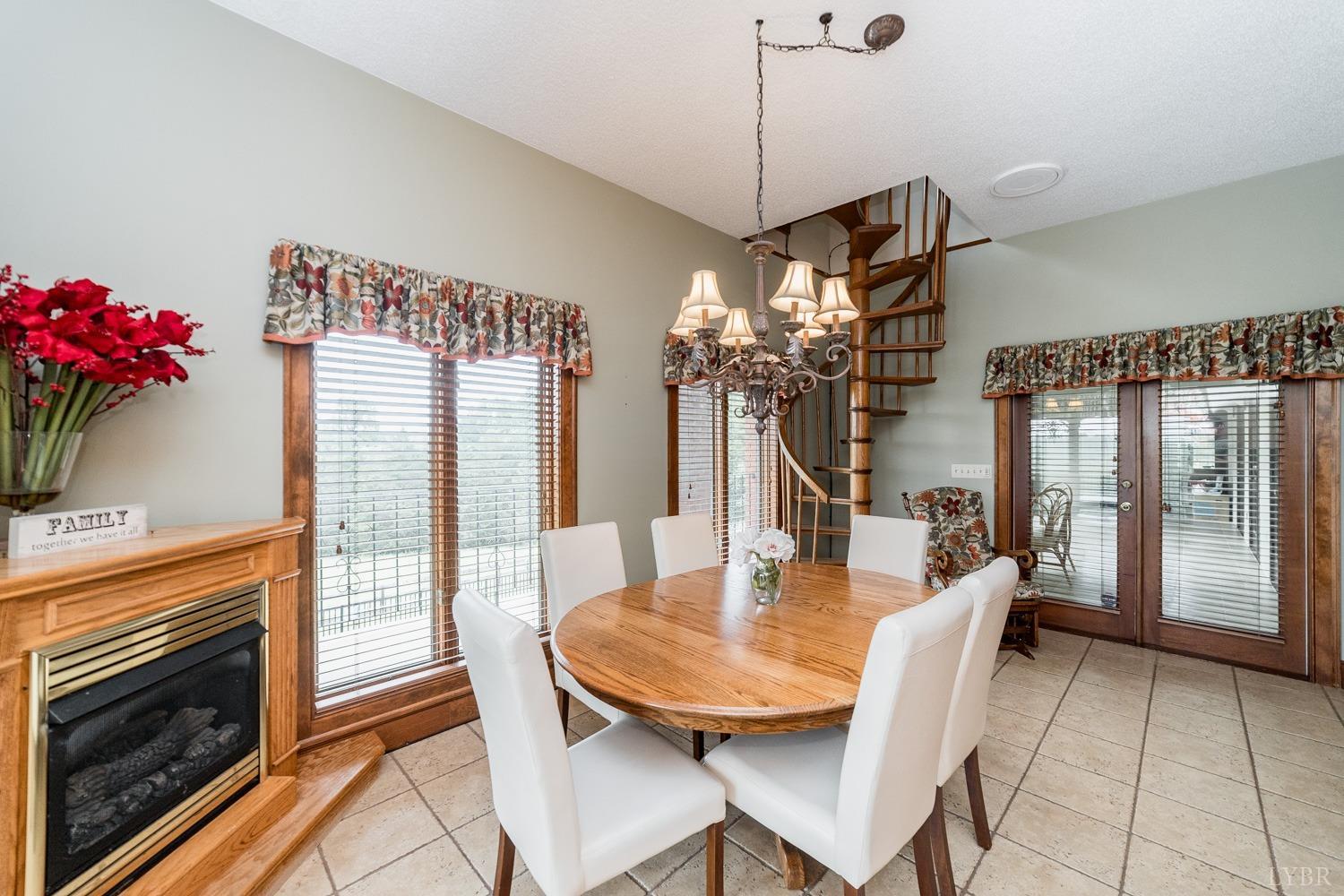 Goode, Virginia, 24556, United States, 4 Bedrooms Bedrooms, ,6 BathroomsBathrooms,Residential,Active,1703981