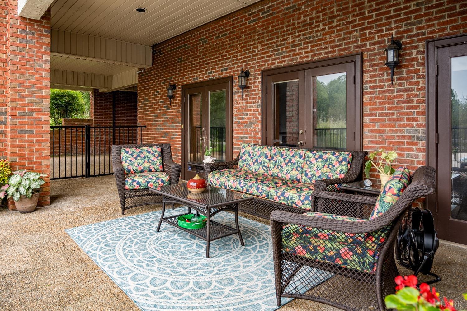 Goode, Virginia, 24556, United States, 4 Bedrooms Bedrooms, ,6 BathroomsBathrooms,Residential,Active,1703981