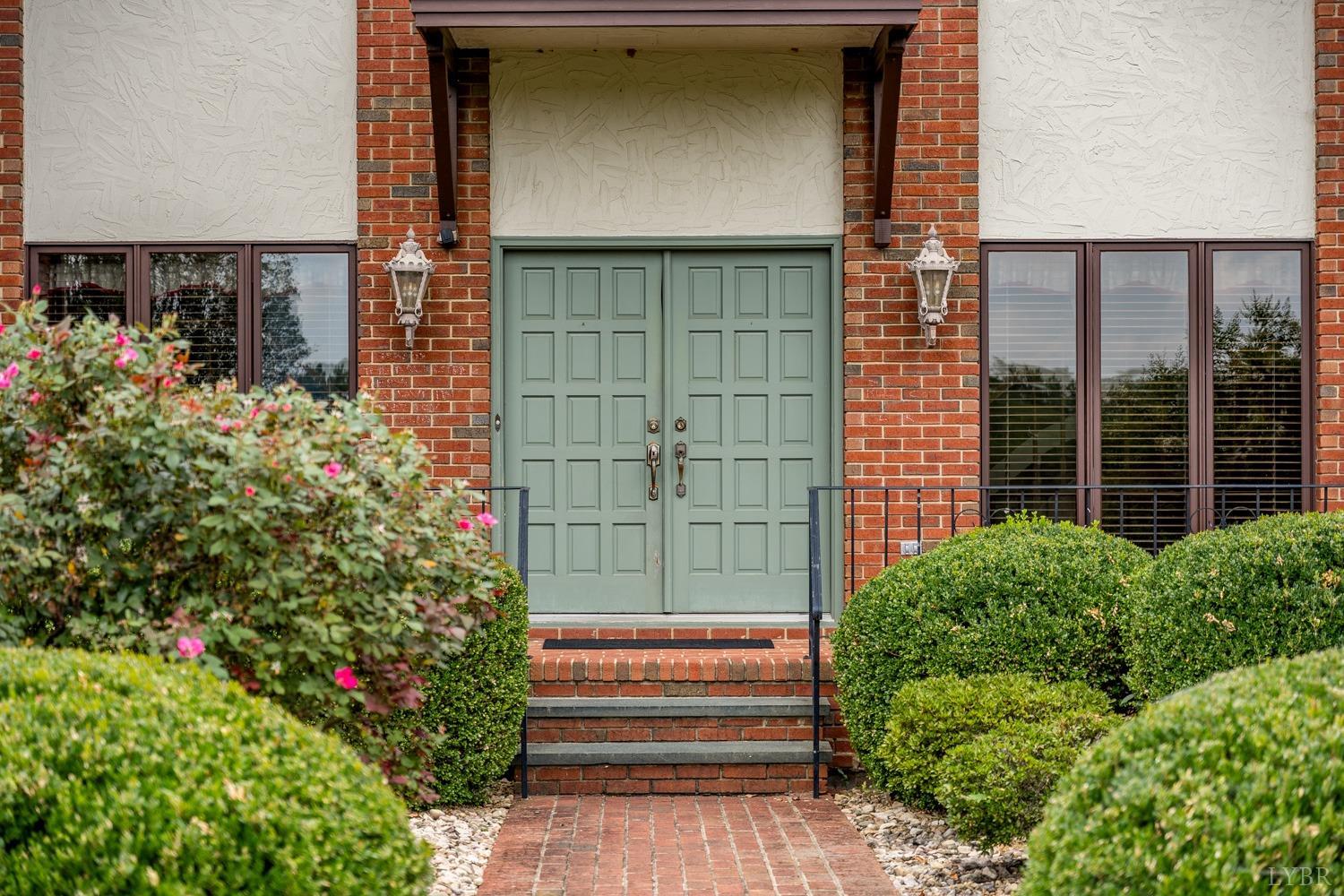 Goode, Virginia, 24556, United States, 4 Bedrooms Bedrooms, ,6 BathroomsBathrooms,Residential,Active,1703981