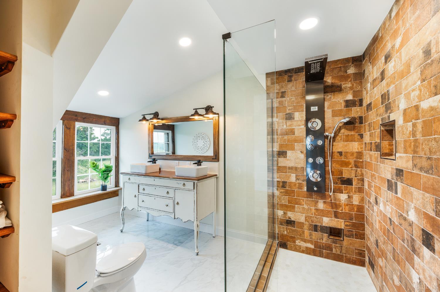 Gladys, Virginia, 24554, United States, ,8 BathroomsBathrooms,Residential,Active,1839716