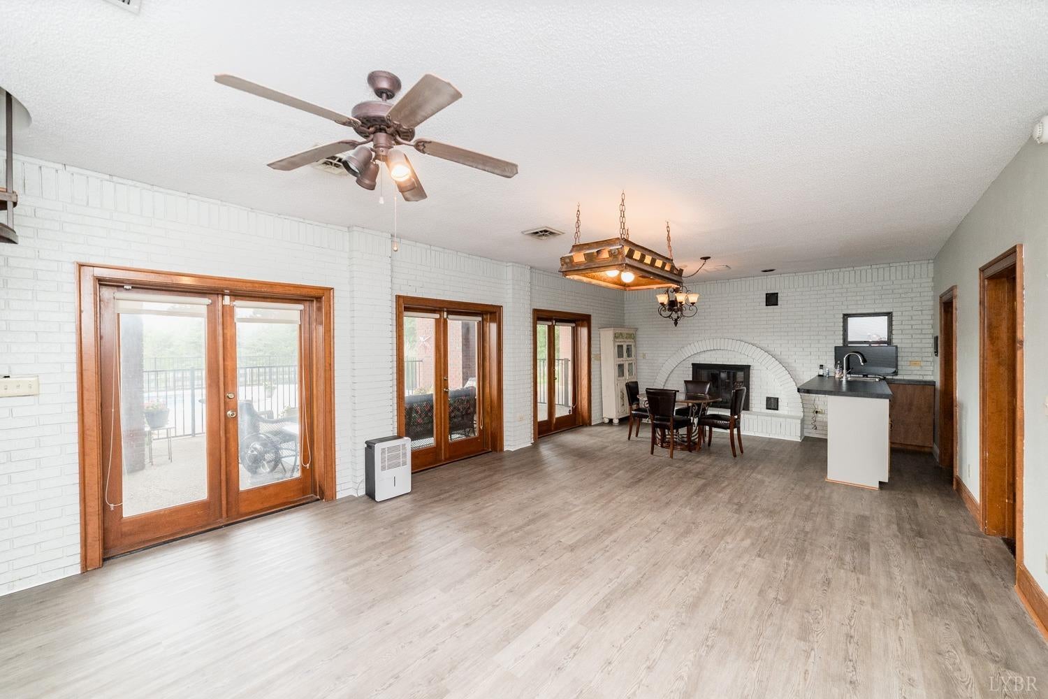 Goode, Virginia, 24556, United States, 4 Bedrooms Bedrooms, ,6 BathroomsBathrooms,Residential,Active,1703981