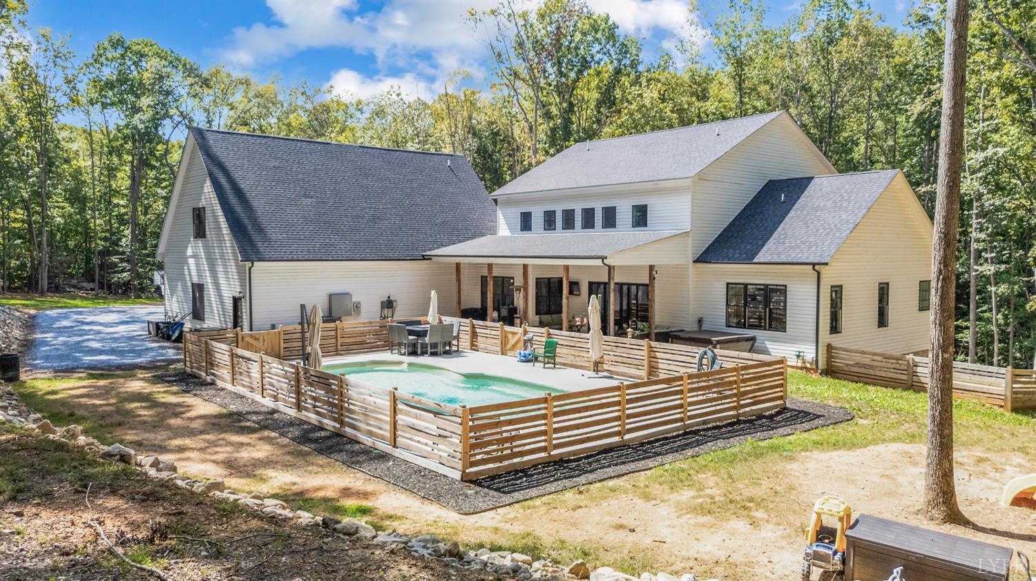 Rustburg, Virginia, 24588, United States, 3 Bedrooms Bedrooms, ,5 BathroomsBathrooms,Residential,Active,1944083