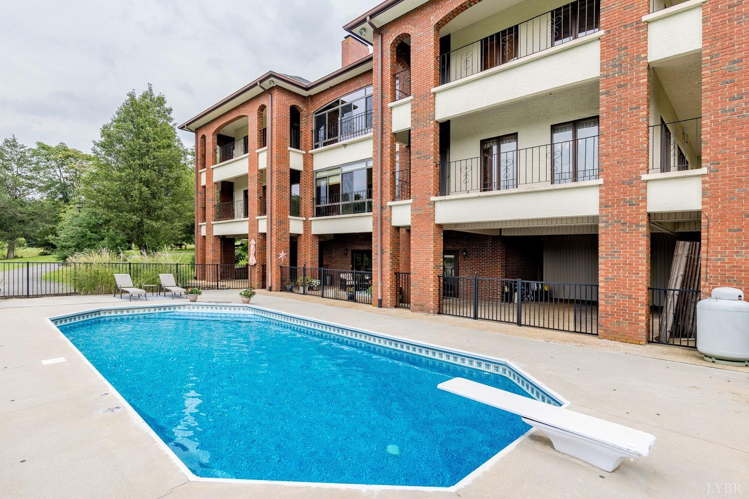 Goode, Virginia, 24556, United States, 4 Bedrooms Bedrooms, ,6 BathroomsBathrooms,Residential,Active,1703981