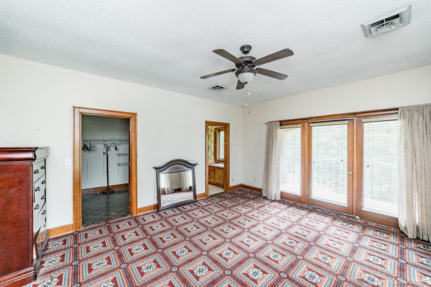 Goode, Virginia, 24556, United States, 4 Bedrooms Bedrooms, ,6 BathroomsBathrooms,Residential,Active,1703981