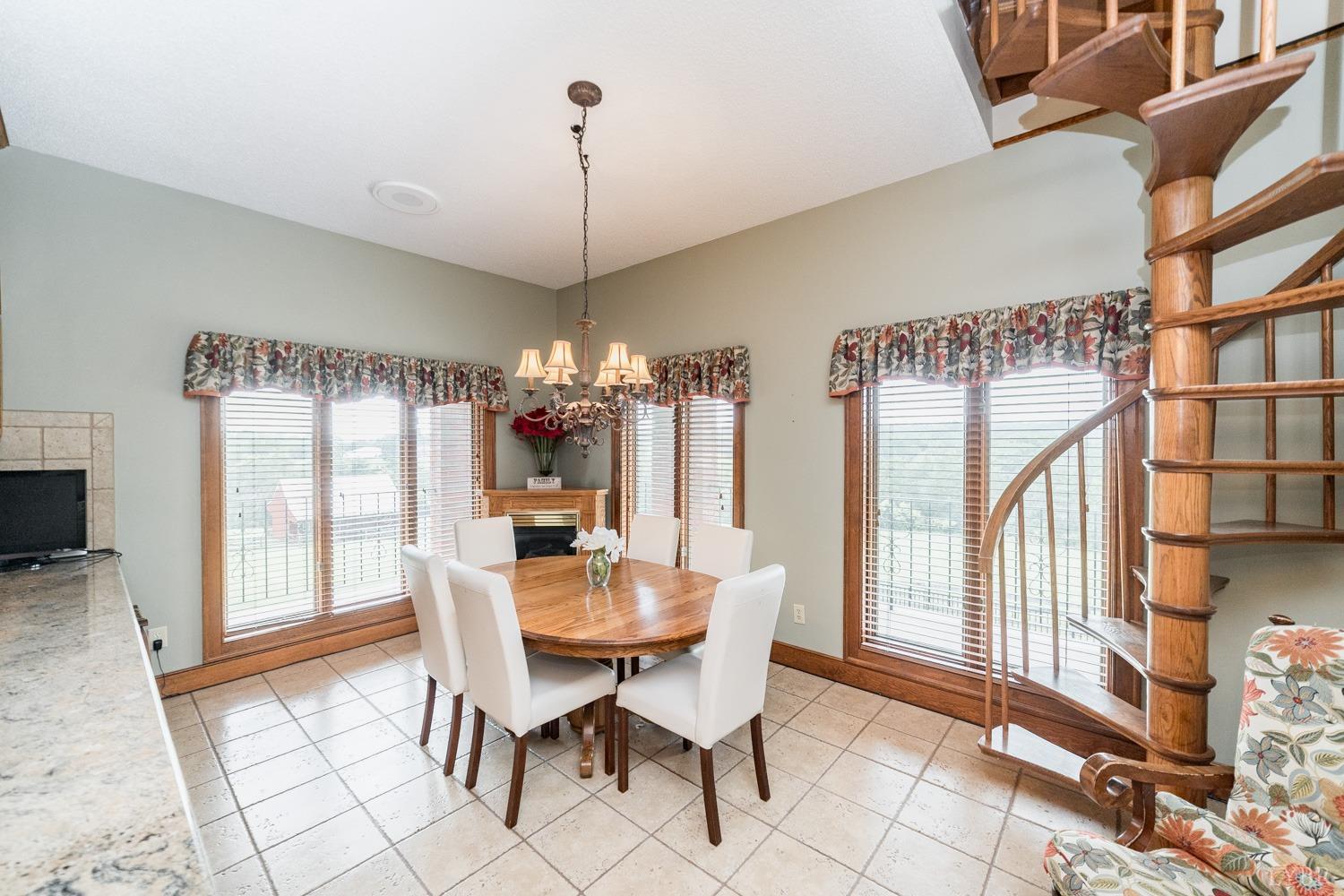 Goode, Virginia, 24556, United States, 4 Bedrooms Bedrooms, ,6 BathroomsBathrooms,Residential,Active,1703981