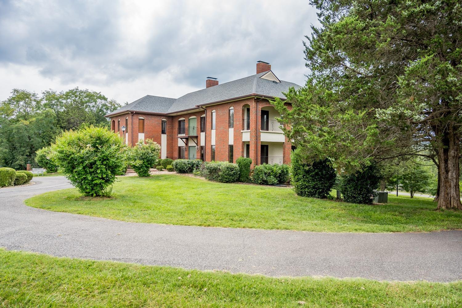 Goode, Virginia, 24556, United States, 4 Bedrooms Bedrooms, ,6 BathroomsBathrooms,Residential,Active,1703981