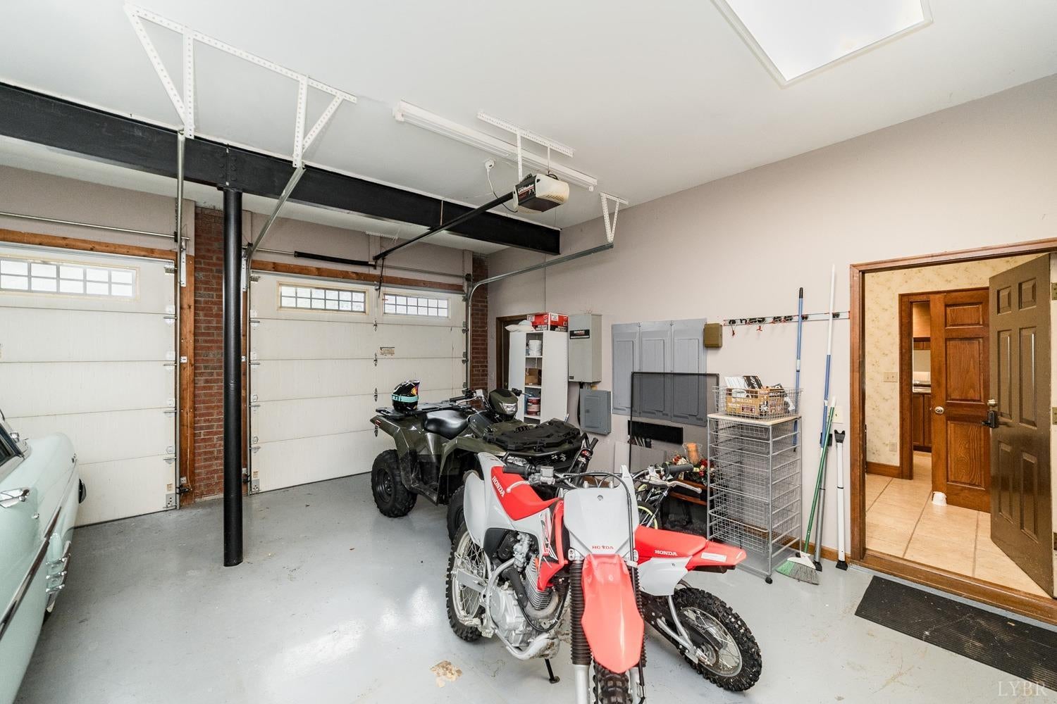 Goode, Virginia, 24556, United States, 4 Bedrooms Bedrooms, ,6 BathroomsBathrooms,Residential,Active,1703981