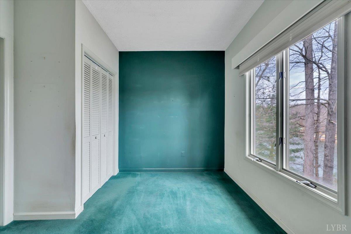 Huddleston, Virginia, 24104, United States, 5 Bedrooms Bedrooms, ,4 BathroomsBathrooms,Residential,Active,2023930